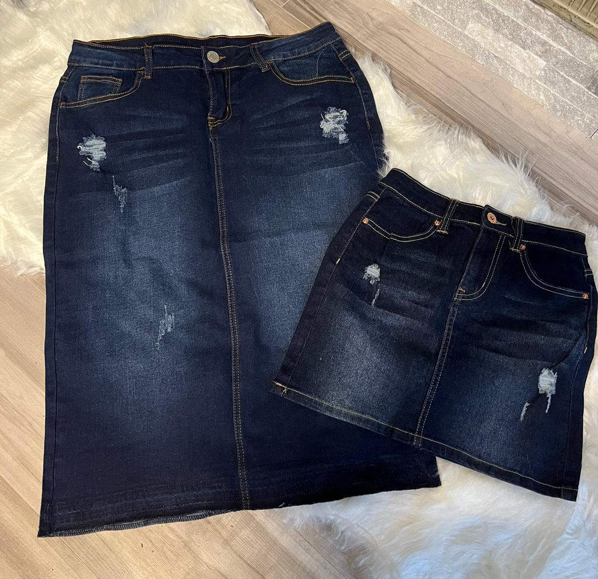 Dark indigo denim skirt